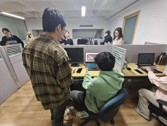 勾引色情