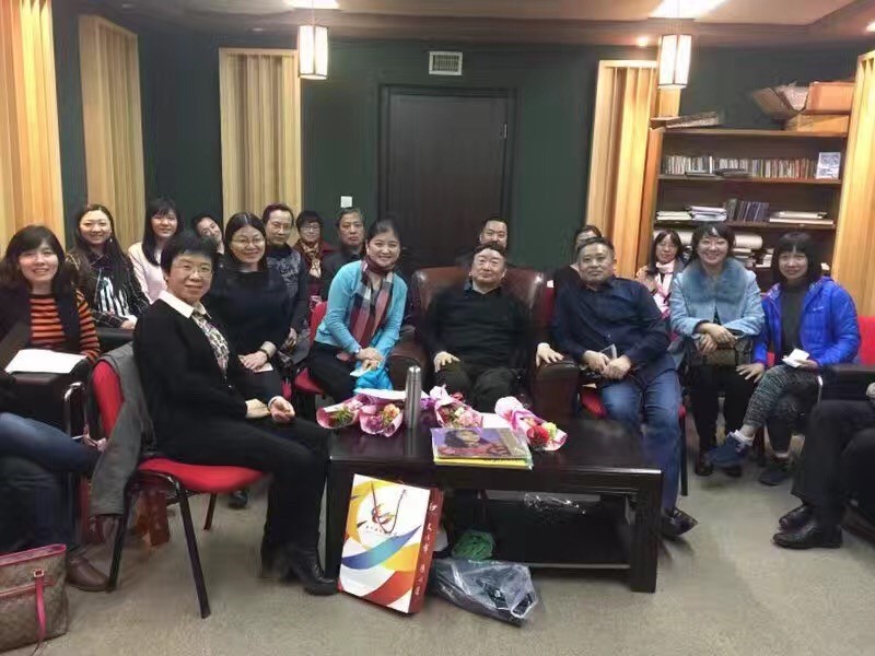 勾引色情