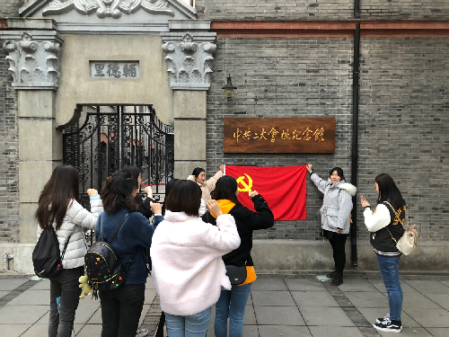 勾引色情