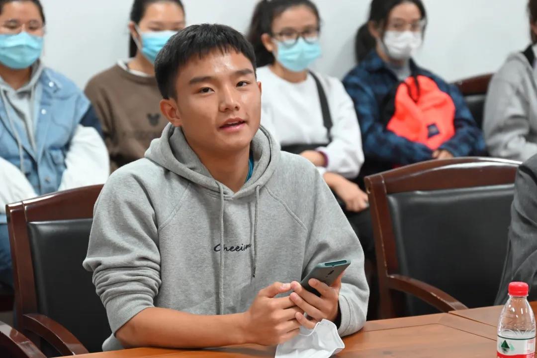 勾引色情
