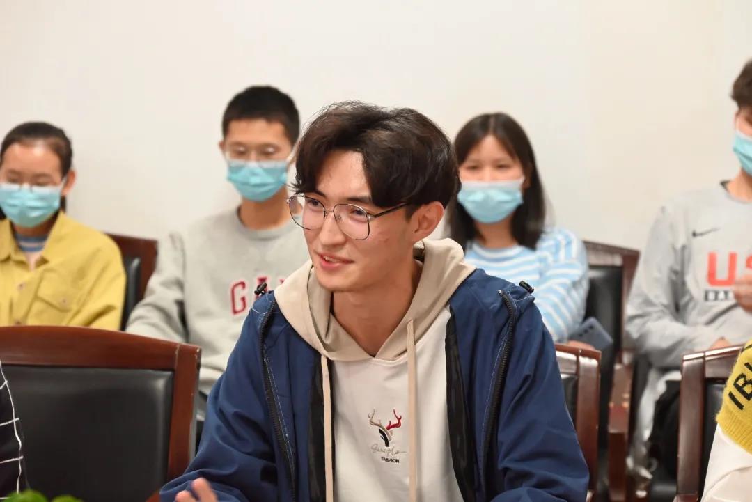 勾引色情