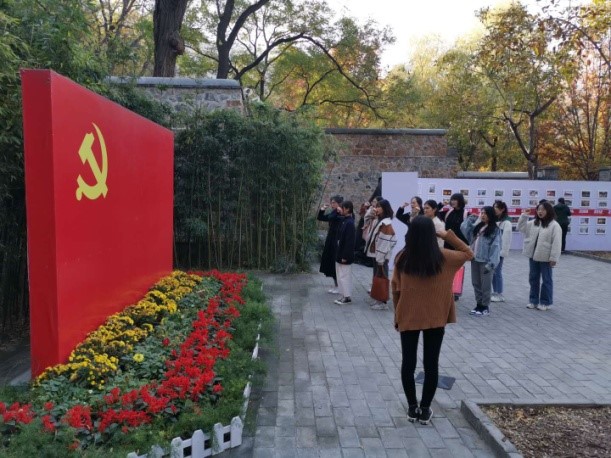 勾引色情