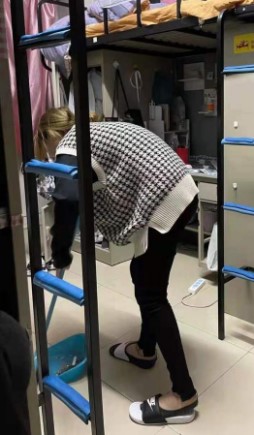 勾引色情