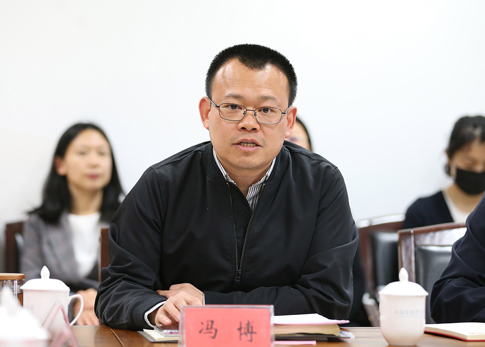 勾引色情