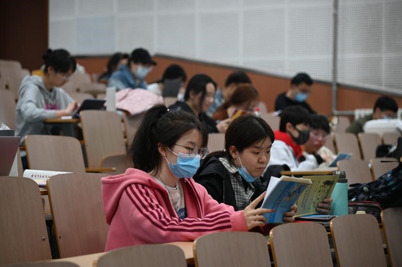 勾引色情