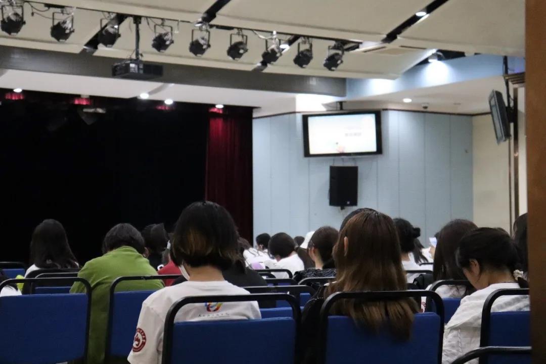 勾引色情