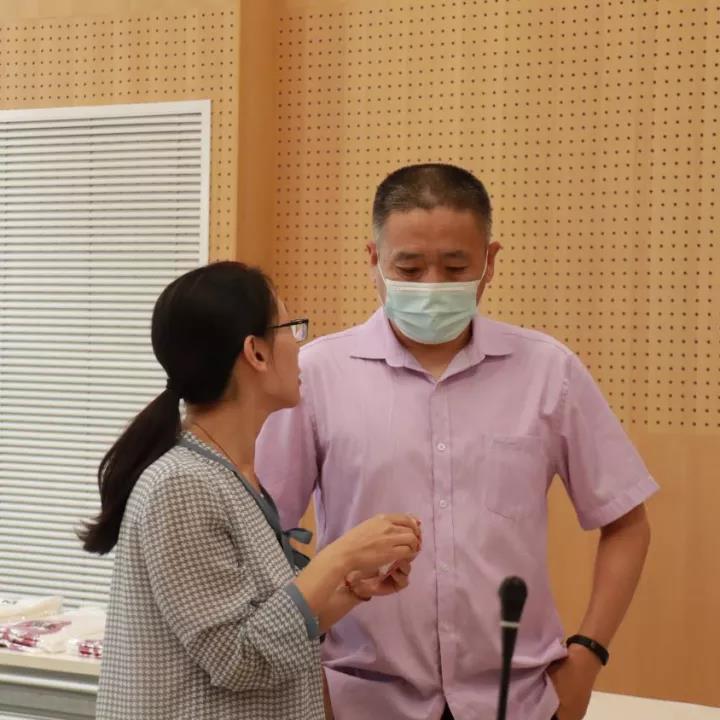 勾引色情