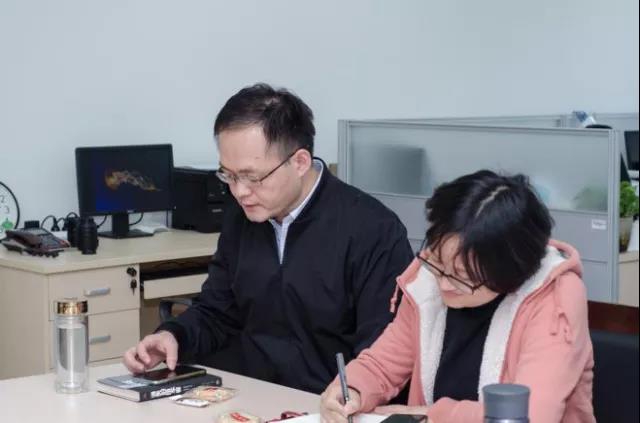 勾引色情