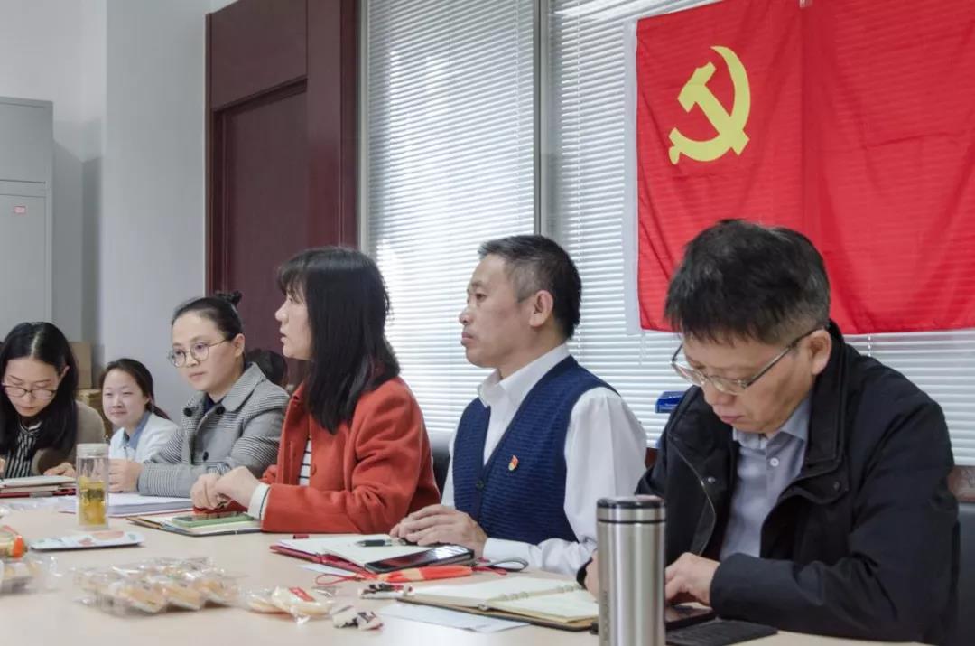 勾引色情