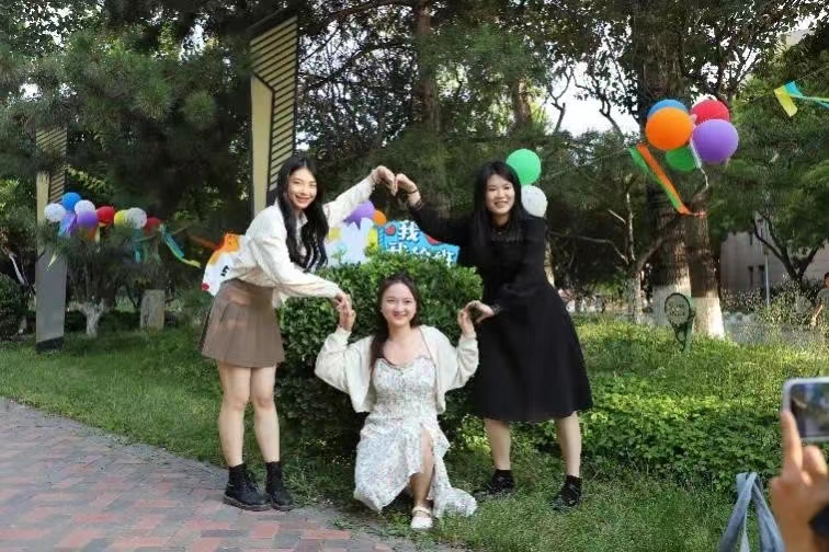 勾引色情